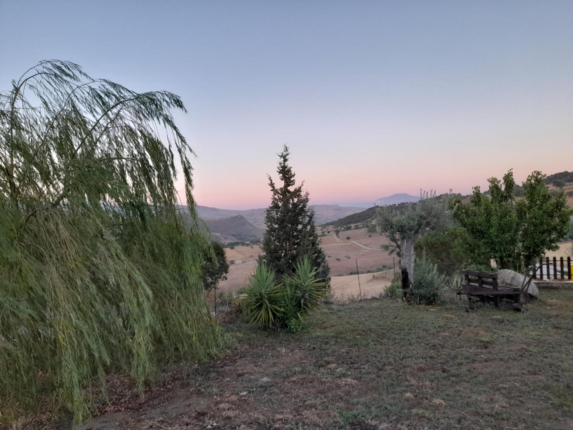 Agriturismo La Stragola 니코시아 외부 사진