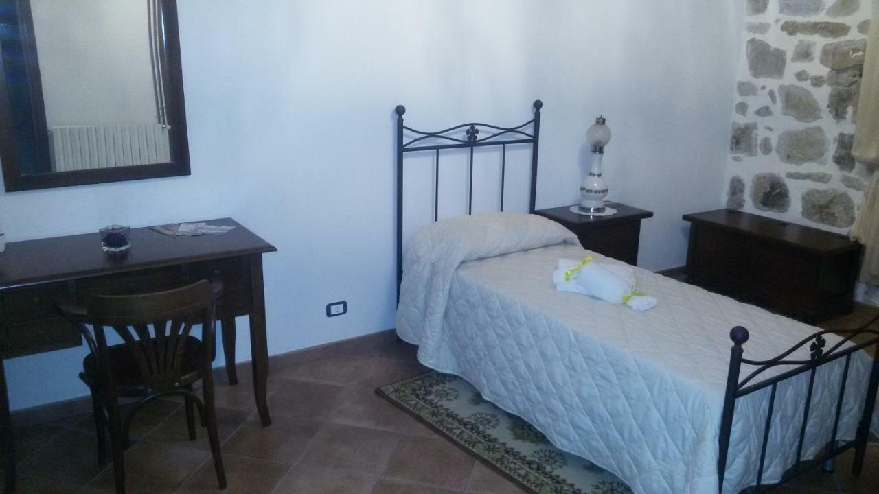 Agriturismo La Stragola 니코시아 외부 사진